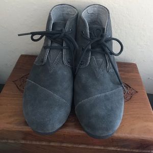 Toms Desert Wedge booties